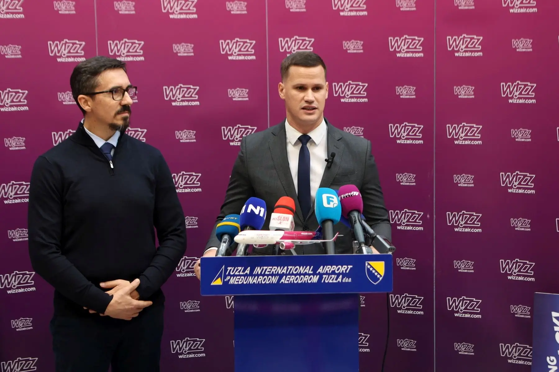 WIZZ AIR 08 12 12 2025